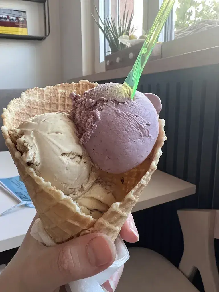 Simone_Chelati - Café Bar Gelateria_Gipf-Oberfrick_review
