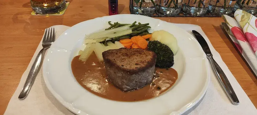 Dominik (cyb3rpr4da)_Restaurant Bahnhof_Schwaderloch_review