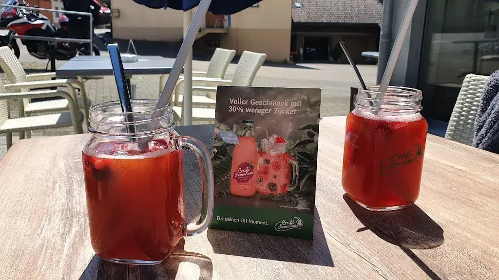 Karin Schwere_Café Nova_Mettau_avis