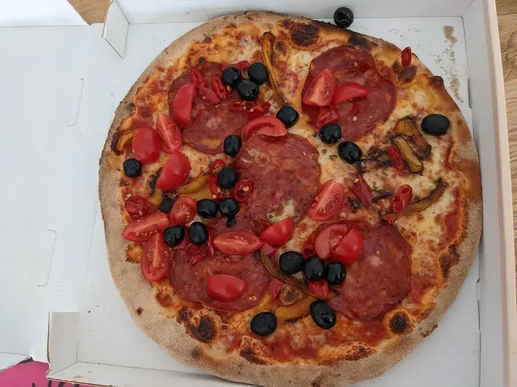 Egliswiler Holzofen Pizza Kurier restaurant in Egliswil