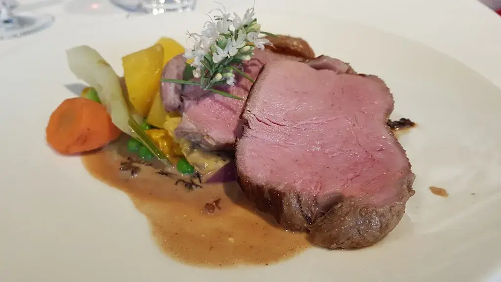 Steph Wartmä_Restaurant & Bar Satteltasche im Ochsen Lenzburg_Lenzburg_review