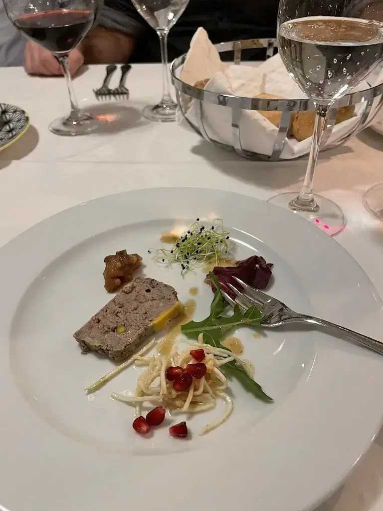 Ana Maria Palacios_restaurant bänziger_Seon_review