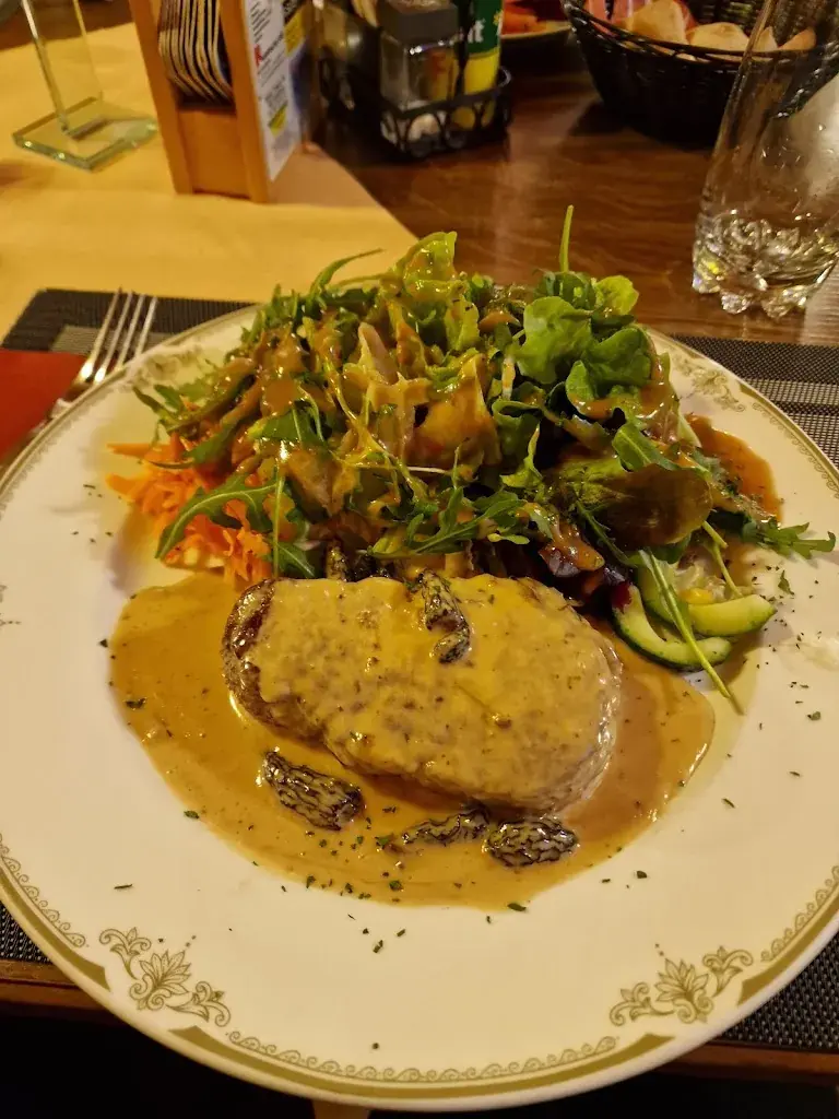 Stephanie E_Wirtschaft zum Lindenhof_Schafisheim_review