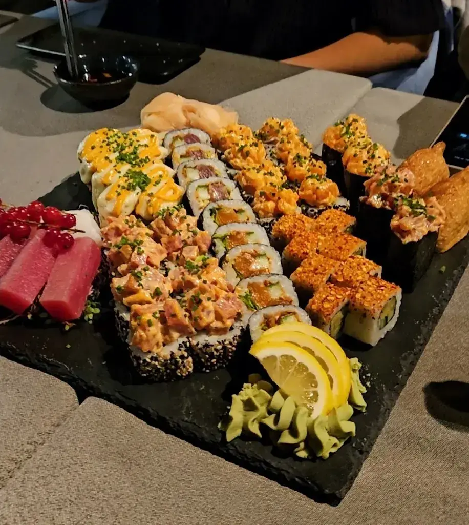 May Manymoore_Ikura - Sushi Lounge | erstklassiges Sushi & japanische Köstlichkeiten_Rupperswil_Bewertung