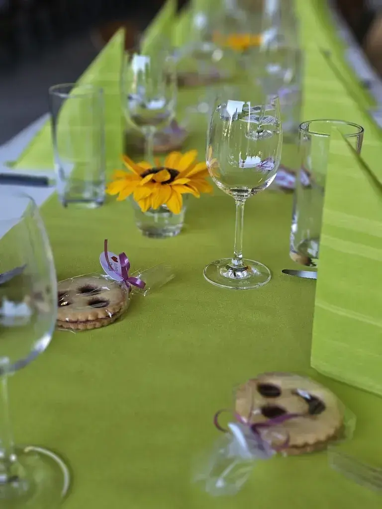 M.N. Brand_Bäsewirtschaft Roos_Seengen_avis