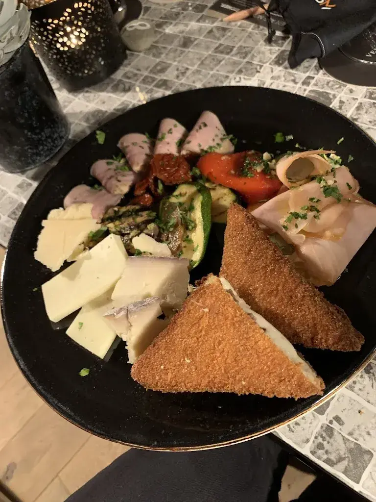 Marc A. Bigger_Veritas WeinLounge & Restaurant_Muri_avis