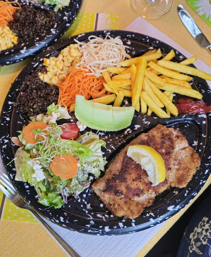 Neri Znal_Gasthaus zum Weissen Kreuz_Abtwil_review