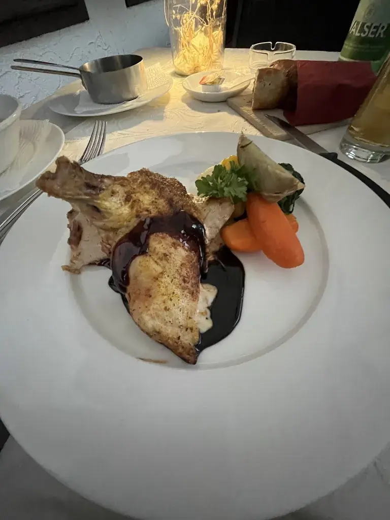 Kyle Wertheim_Wirtschaft Niesenberg_Kallern_reseña