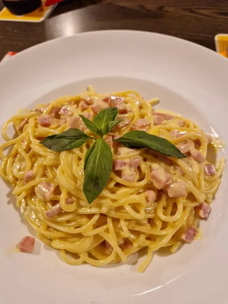 Misis G Joss_Rössli | Restaurant & Pizzeria_Oberrüti_avis