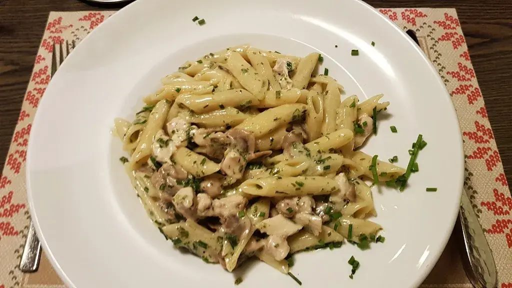 Mario Roten_Rössli | Restaurant & Pizzeria_Oberrüti_avis