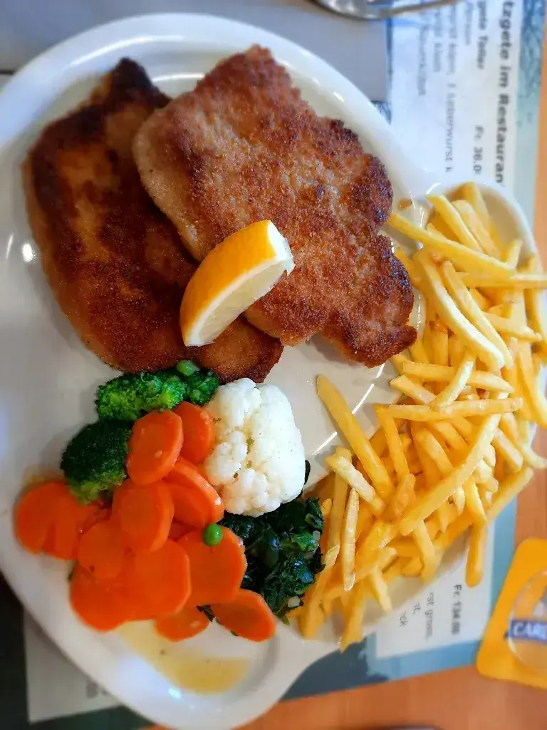 Nuchchanok Ounpongcharoensuk_Restaurant Waldheim, Hettenschwil_Hettenschwil_review