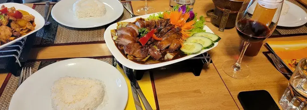 Luke Gibson_Lucky Thai Food_Burgdorf_review