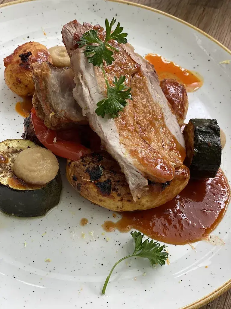 Christian Liechti (Lenny)_AUSO Restaurant Eventhalle Catering_Zofingen_avis