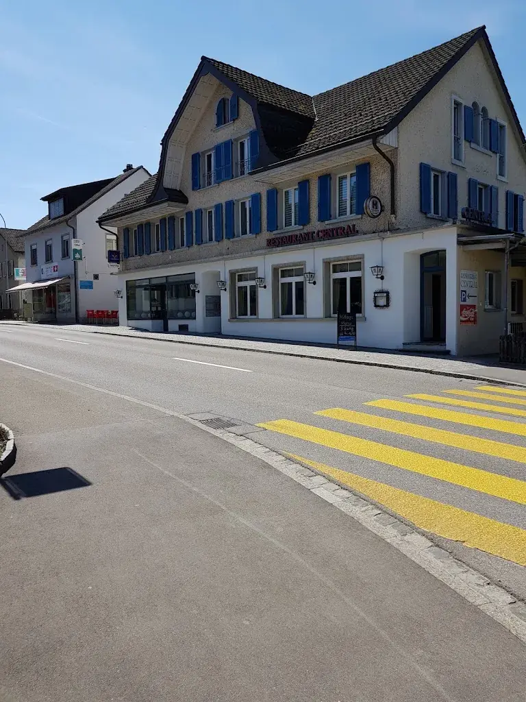 Kurti_Central_Döttingen_review