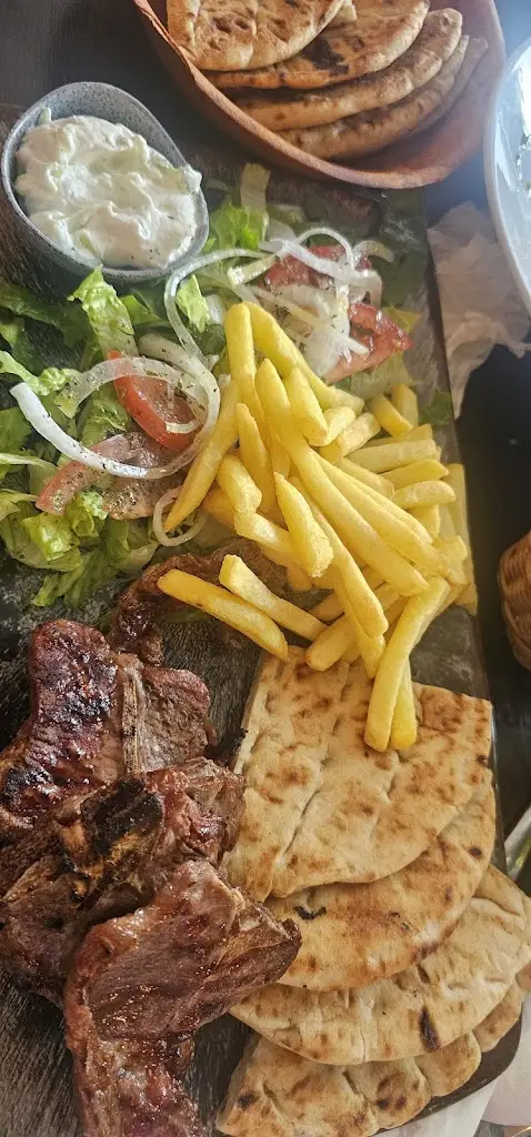 Laura Ceugea_Aberford Restaurant_Aberford_review