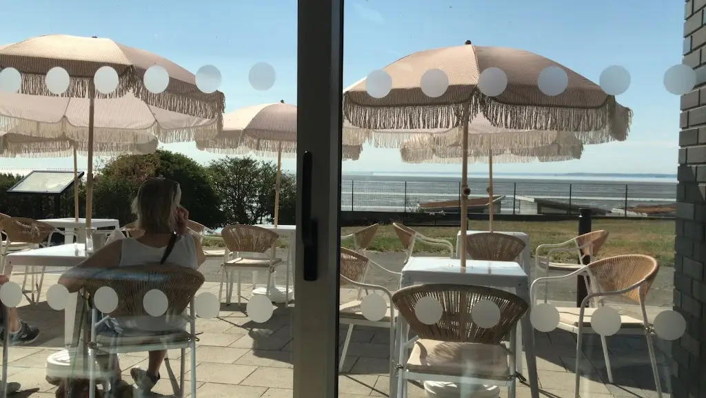 The Beach House_Great Wakering_slider_image_1