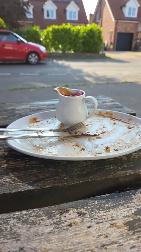 lee twinning_The Waggon & Horses_Griston_review