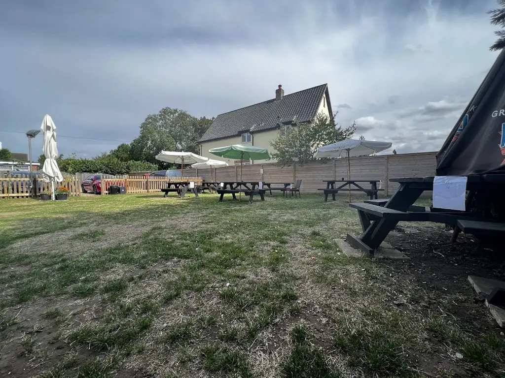 D W_The Waggon & Horses_Griston_review