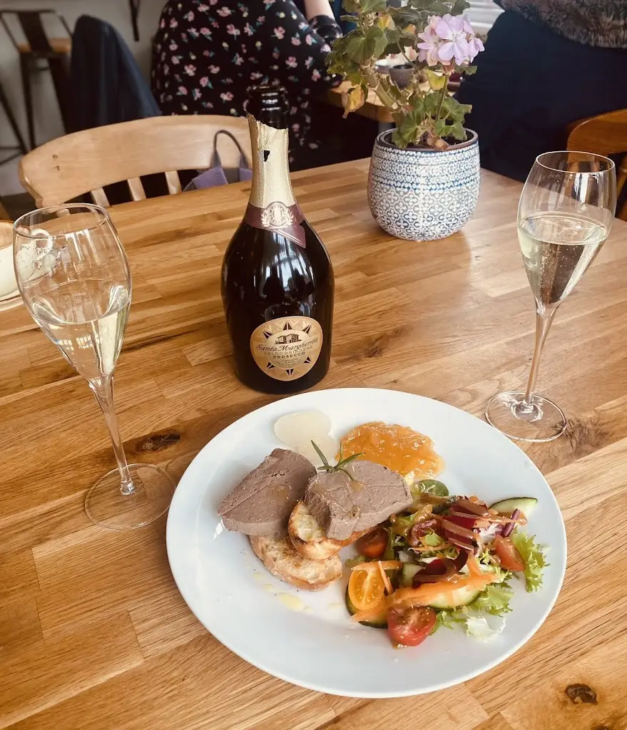 The Cock & Rabbit Inn_Great Missenden_slider_image_2