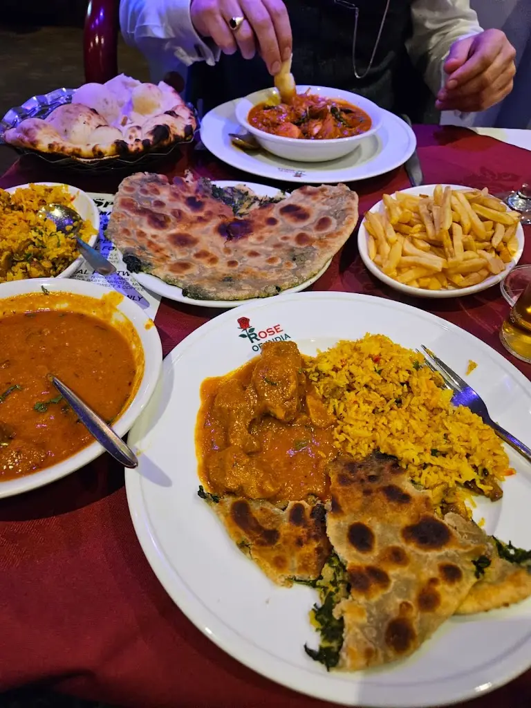 Sizzle Lyn Sossidge_Rose Of India_Attleborough_review