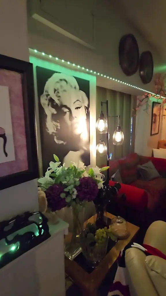 M C (The Old School Caretaker)_The Chequers Tree_Great Missenden_review