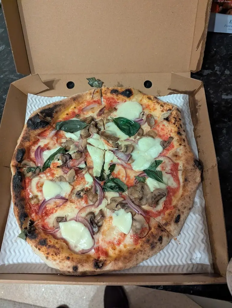 Dion Jones-Bauer_Fan Fan Pizza_Great Missenden_review