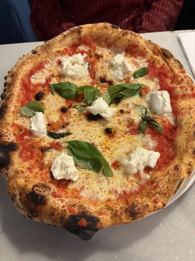 Fan Fan Pizza_Great Missenden_slider_image_3