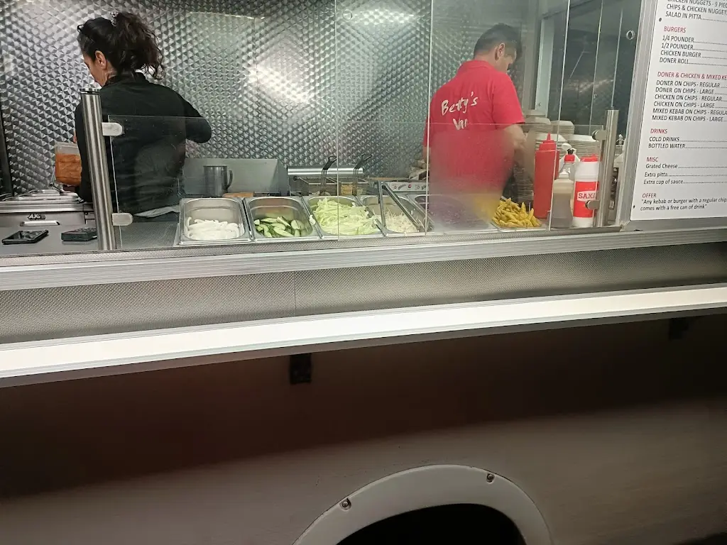 Janis Meiers_Betty's Van_Great Missenden_recensione