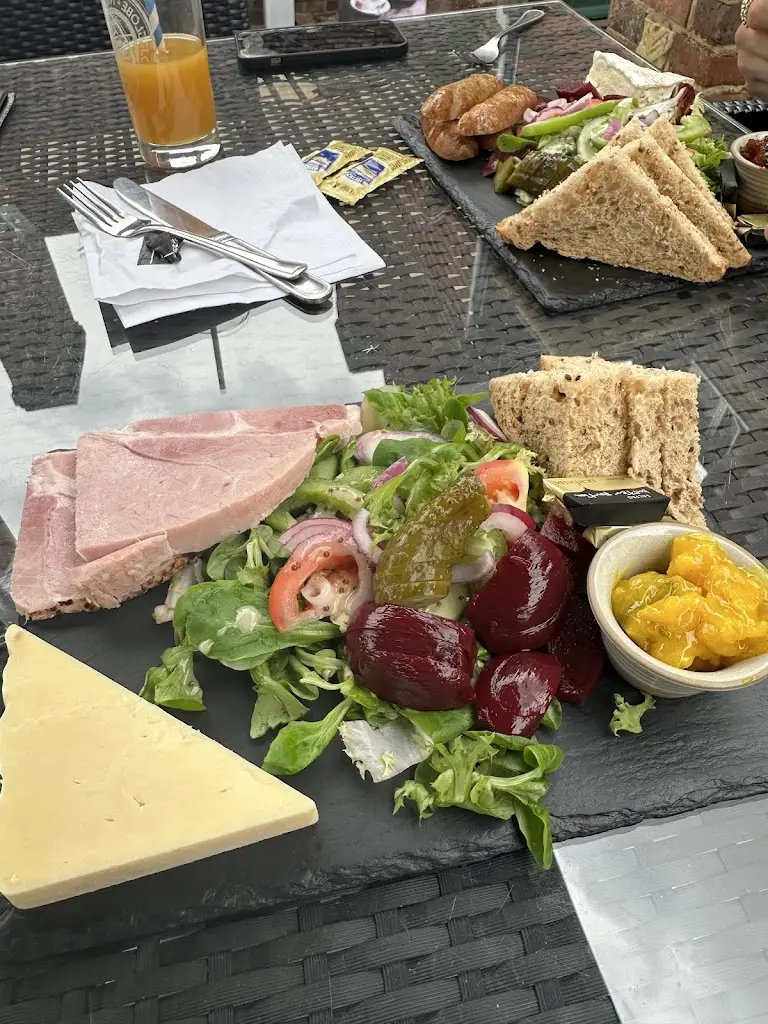 Jessica Smidt_The Crown Inn_Groombridge_review