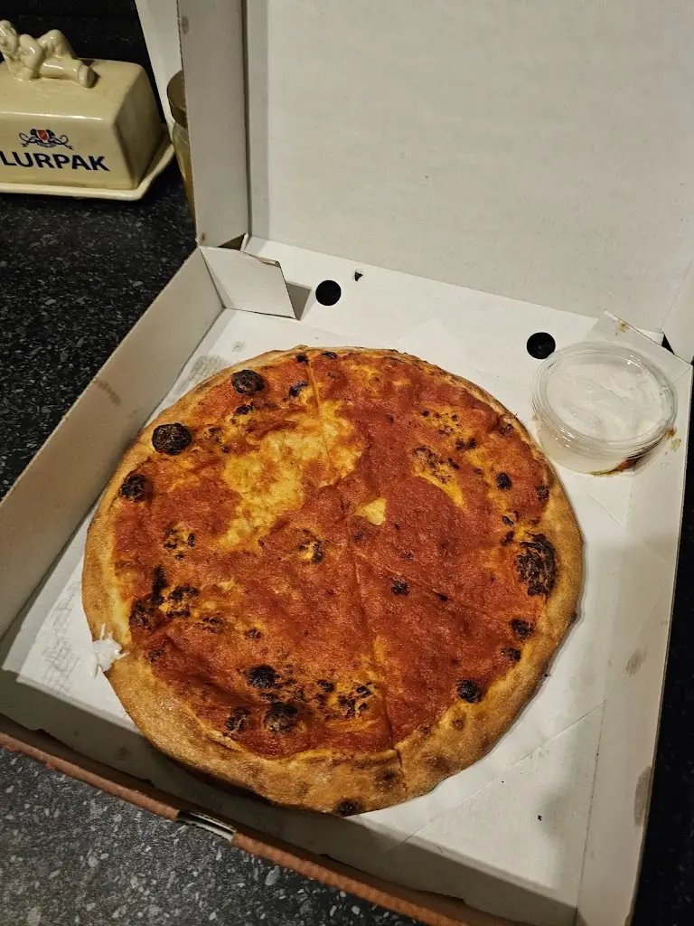 Simon Clarke_Pizza crazy & BBQ_Grimethorpe_reseña