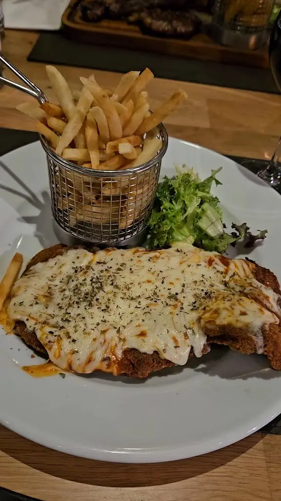 Buenasado Argentine Steakhouse - Bluewater_Greenhithe_slider_image_2