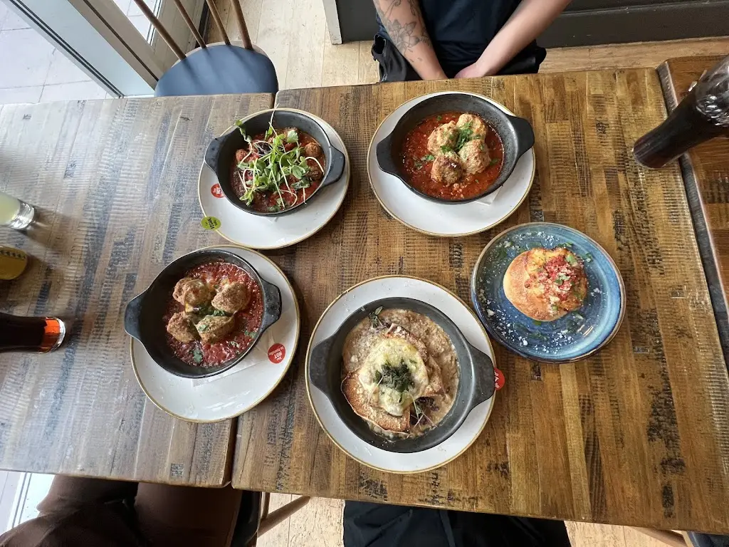 Suthathip Kaewsamsee_Zizzi - Bluewater_Greenhithe_recensione