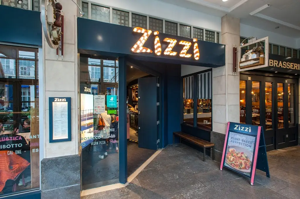 Zizzi - Bluewater_Greenhithe_slider_image_1