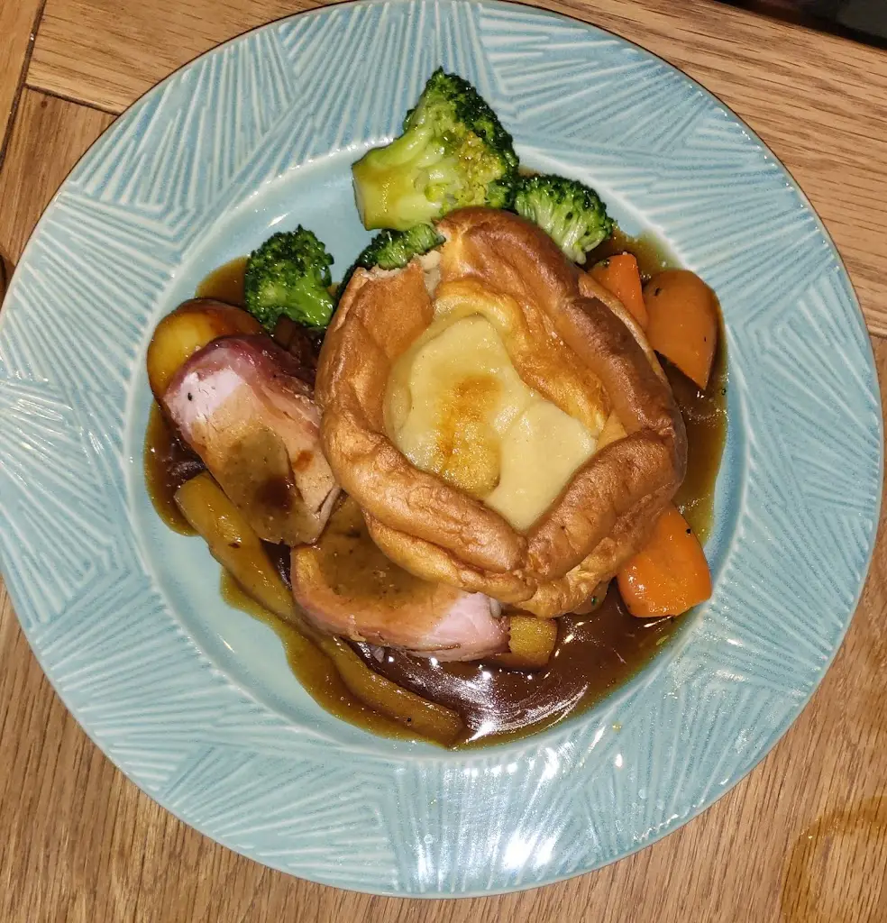 Menu_Crown at Great Ellingham_Attleborough_image_5