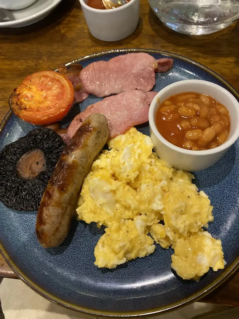 Helen West_Royal Oak, Great Ayton_Great Ayton_review