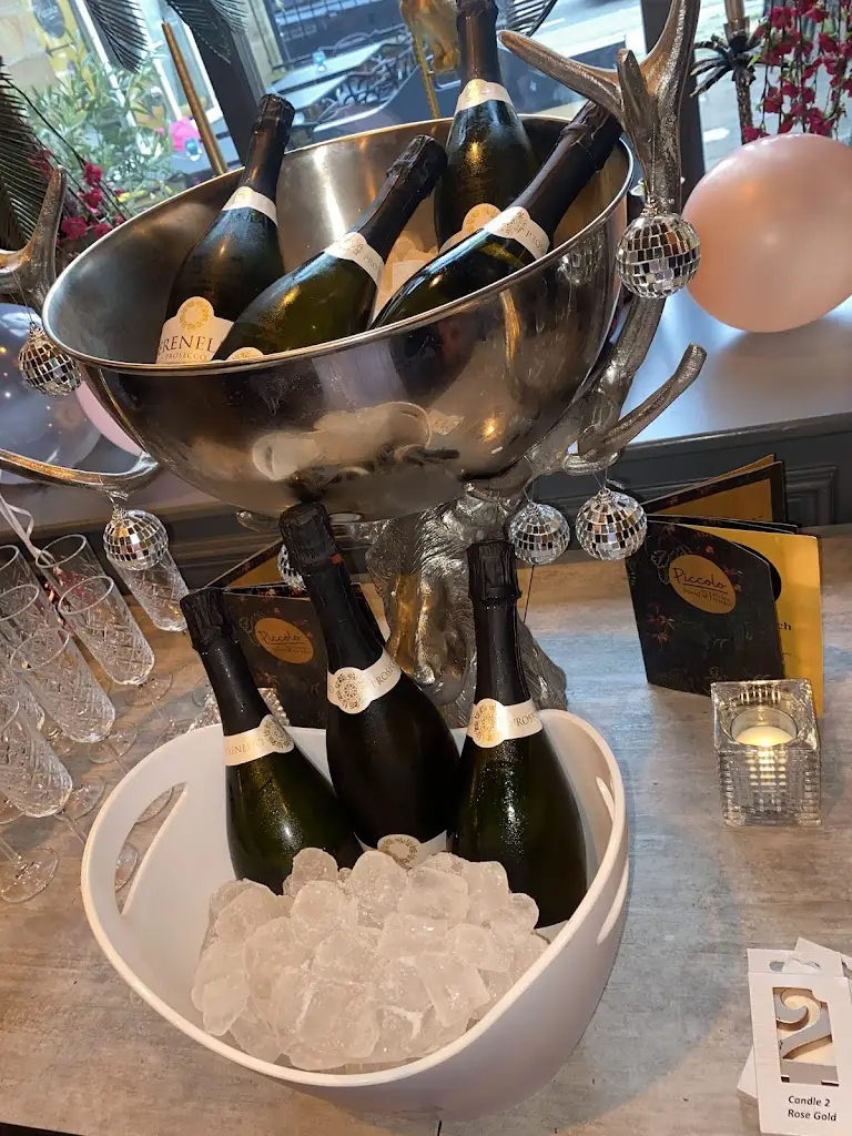 Menu_Hood_Great Ayton_image_1