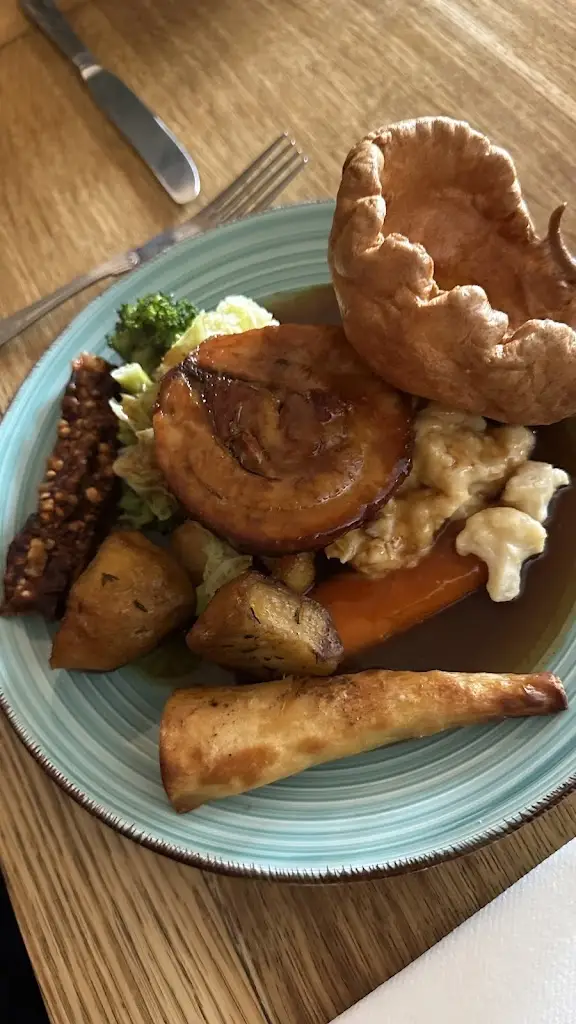 Tom Daley_The Gamekeeper_Attleborough_review