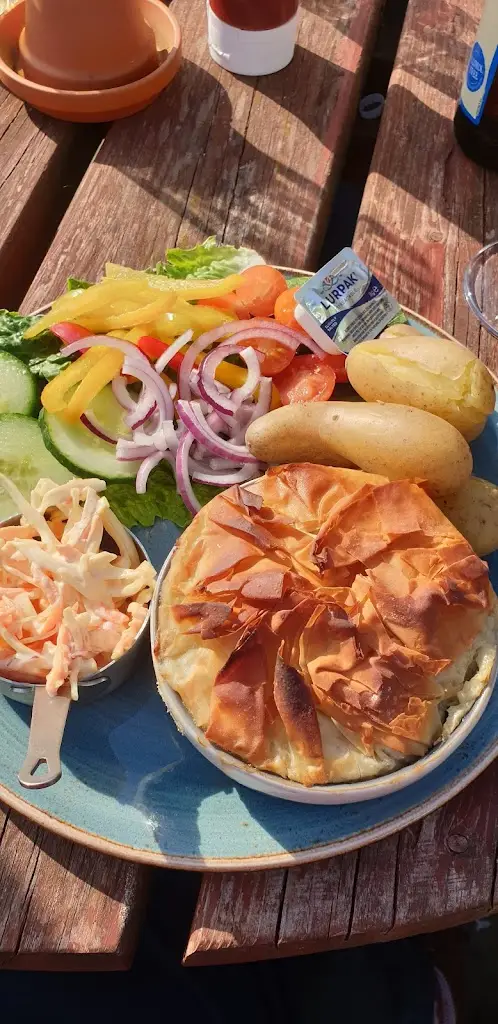 Simon C_The White Hart_Hackleton_review