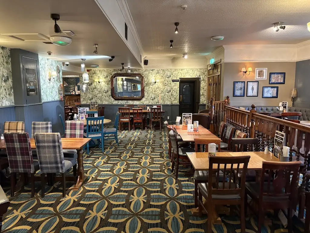 Mikey J_The Greenhills_Greenhill_review