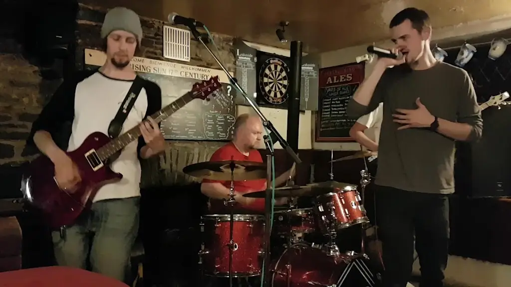 The Rising Sun_Gunnislake_slider_image_2