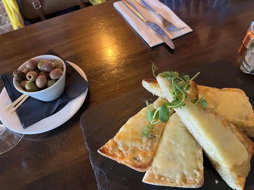 Phil Howden_The Plough_Hailsham_review