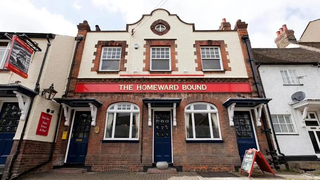 Homeward Bound_Halling_slider_image_1