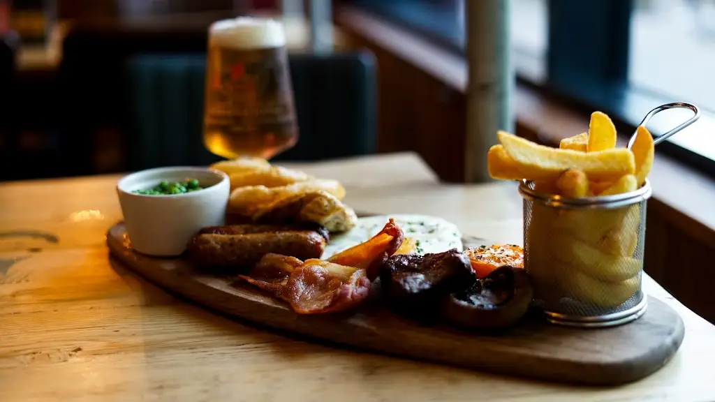 Menu_Everybodys_Guiseley_image_5