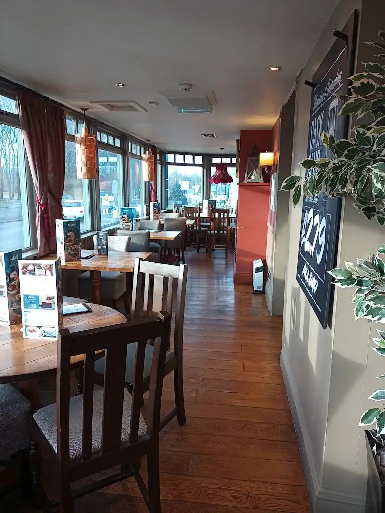 Terry Gledhill_The White Cross Hotel_Guiseley_review