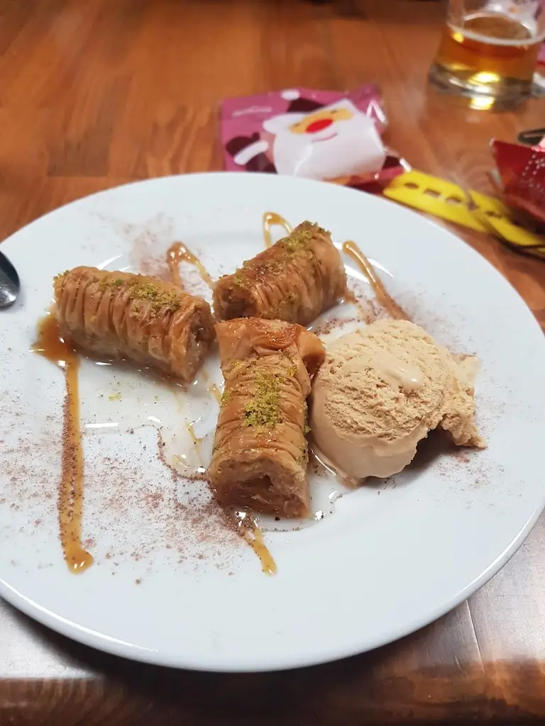 Menu_Corner House Kitchen & Dessert Bar_Guiseley_immagine_7