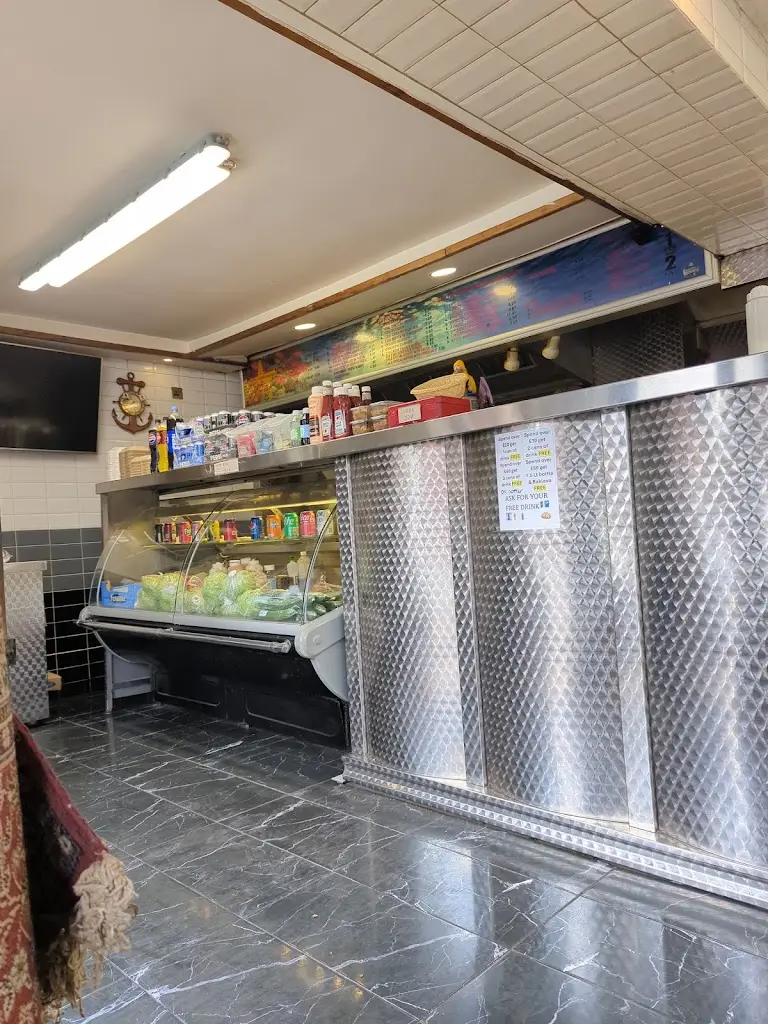 Reuben Weeks_Sea Star Fish Bar_Attleborough_avis