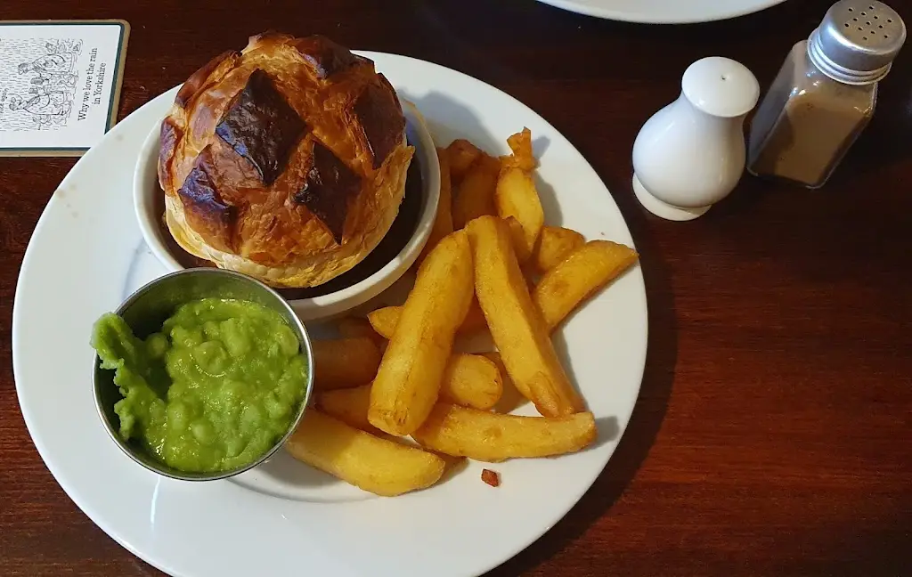 John R_The Shovels Inn_Hambleton_review