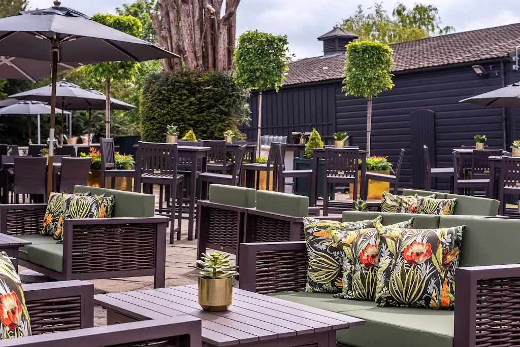 Lyttelton Arms_Hagley_slider_image_1