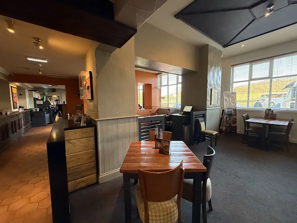 Pete Jackson_Badgers Sett Beefeater_Hagley_review