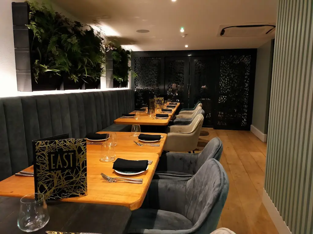 Graham Jones_West One Wine Bar_Hagley_review